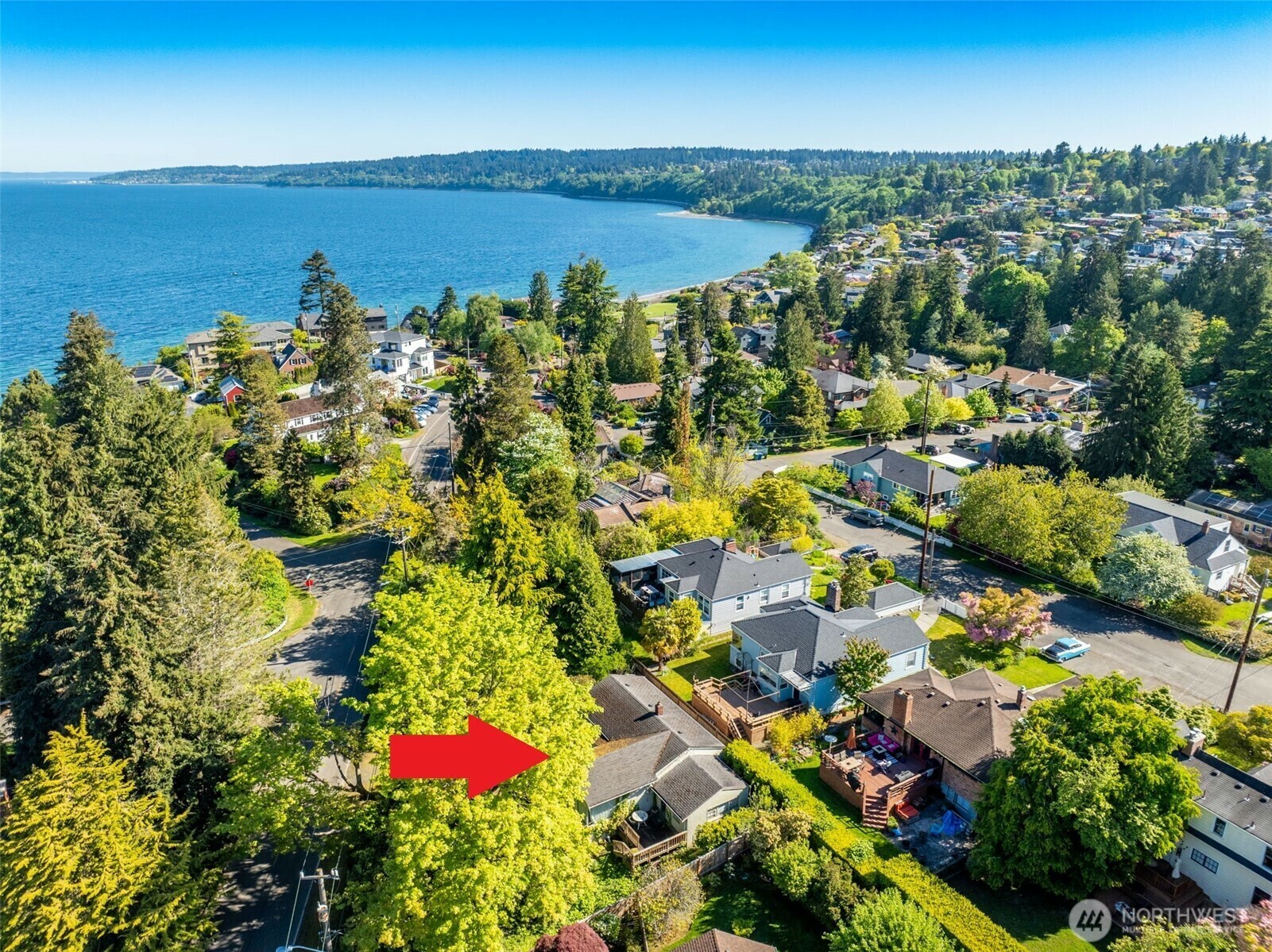 Property Photo: 9528 28th Avenue NW WA 98117