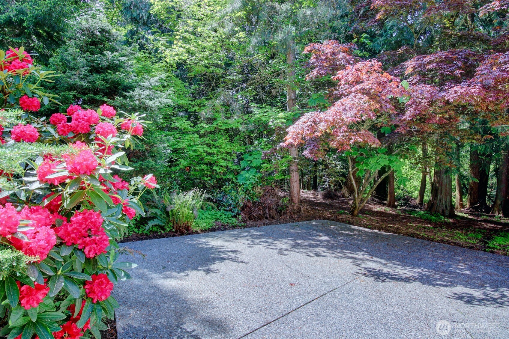 Property Photo: 121 N 39th Place WA 98273