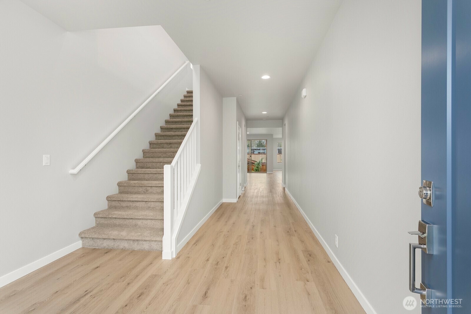 Property Photo: 13302 SE 238th Place 7 WA 98042