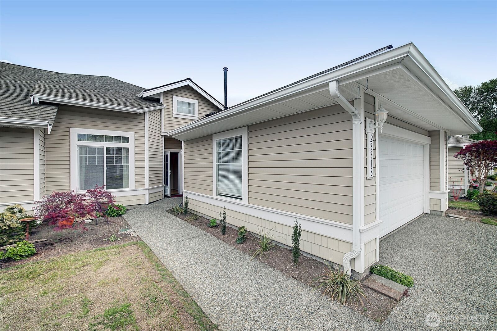 Property Photo:  23318  53rd Avenue S 3-4  WA 98032 