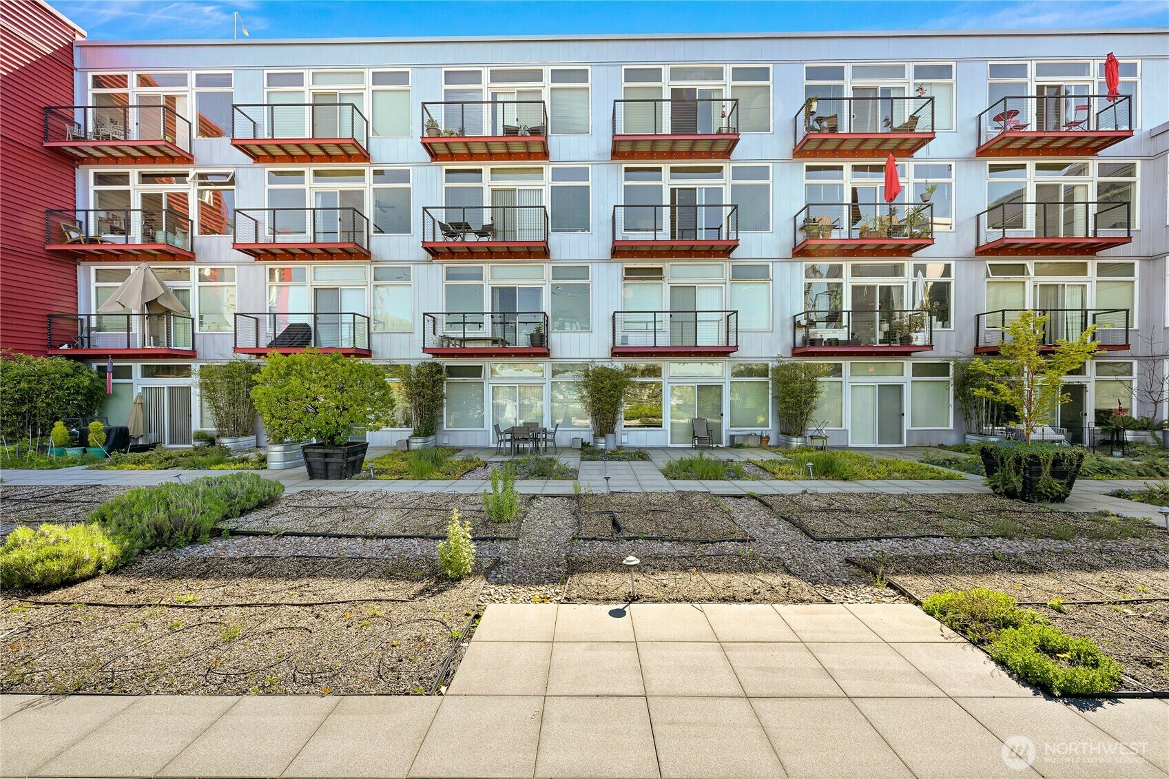 Property Photo: 2960 Eastlake Avenue E 307 WA 98102
