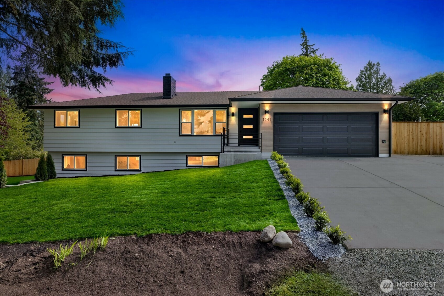 Property Photo: 1241 S 226th St WA 98198