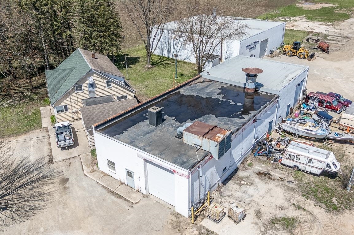 Property Photo: N Casaloma Drive 4 WI 54913-0000
