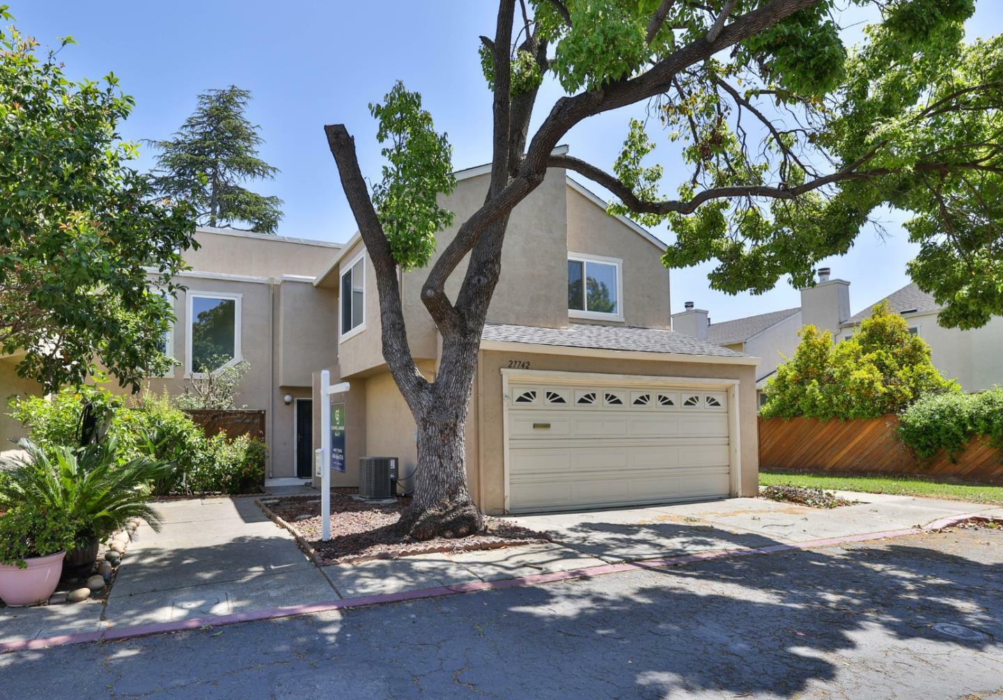 Property Photo: 27742 Eucalyptus Court CA 94544