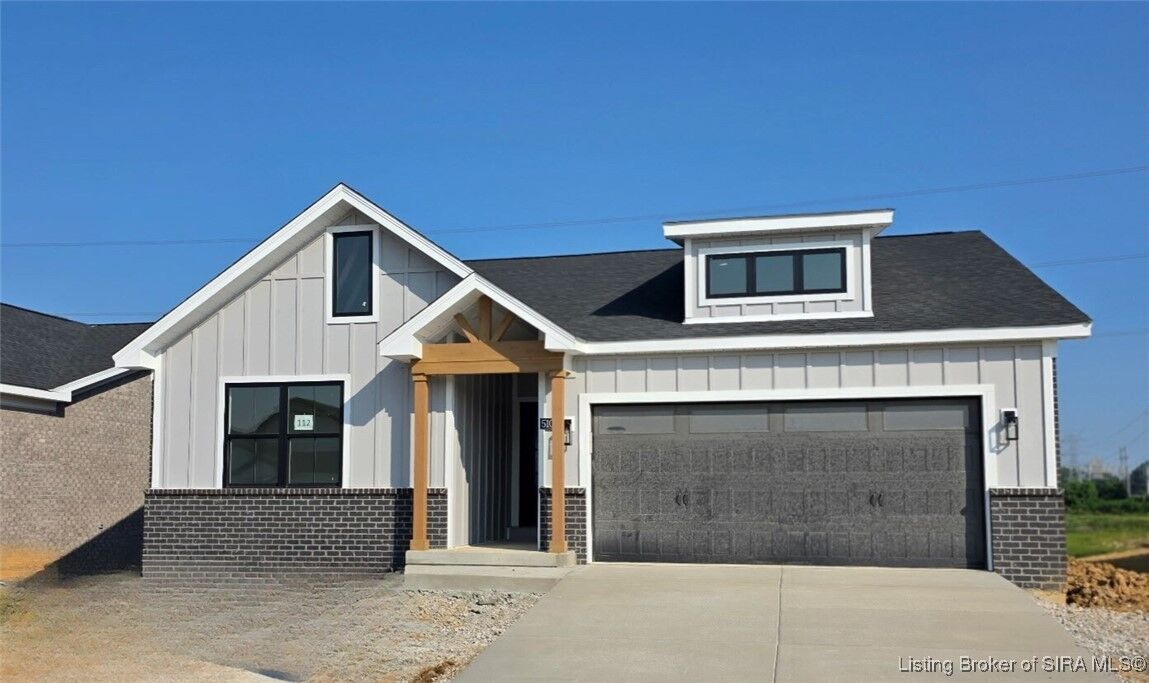 Property Photo: 5107 Woodstone Circle IN 47130