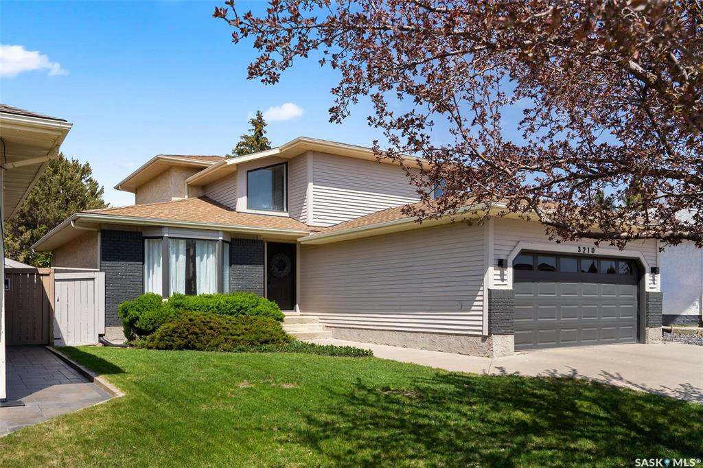 Photo de la propriété: 3210 Wascana Glen SK S4V 2L5