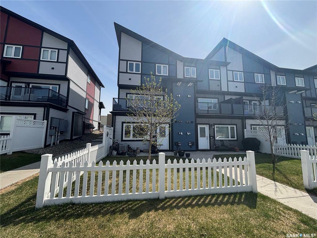 Property Photo: 620 Cornish Road 341 SK S7T 0Y3