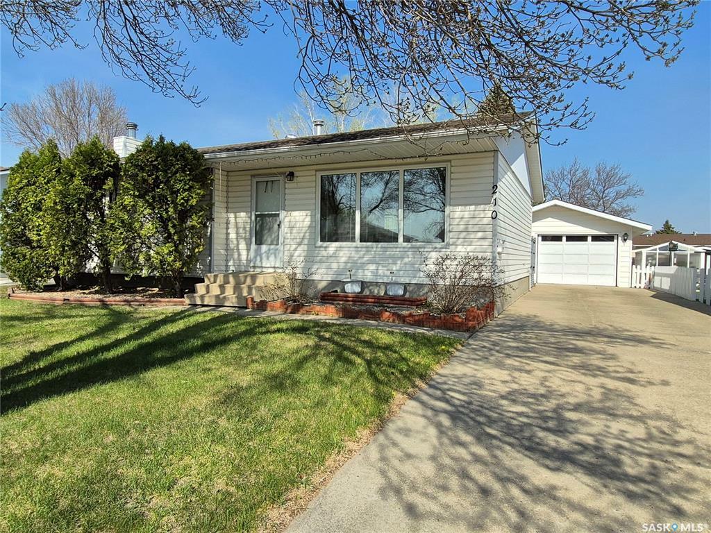 Property Photo: 210 Harvey Bay SK S4H 2S7