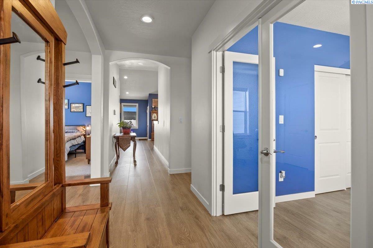Property Photo: 6215 Berea Lane WA 99301