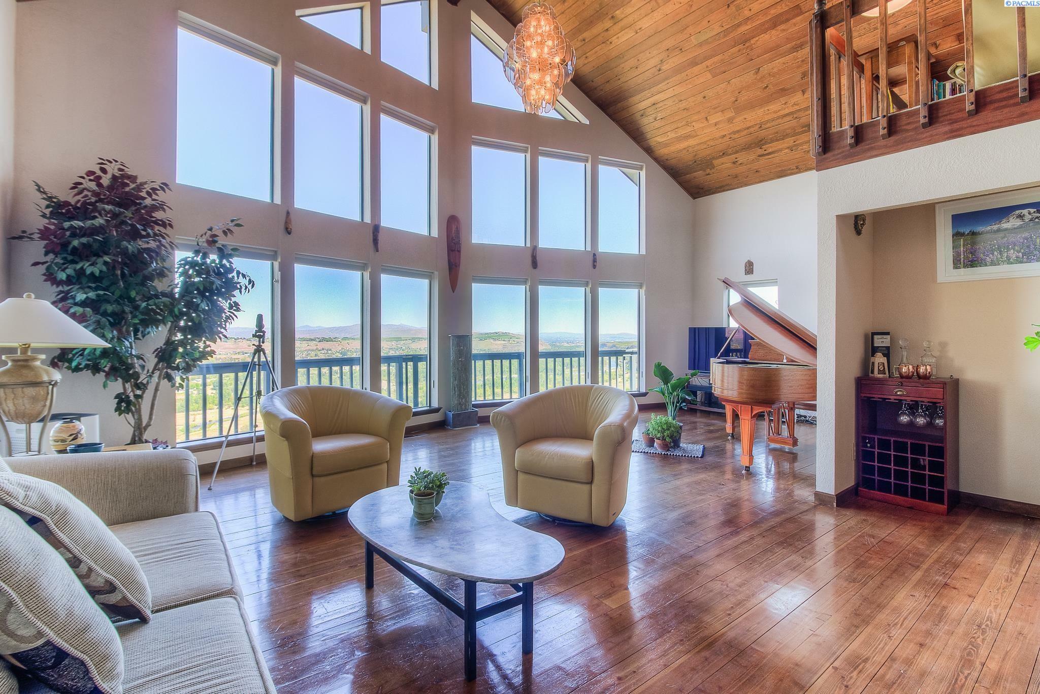 541 Basalt Springs Way  Naches WA 98937 photo