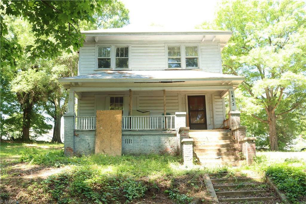 Property Photo: 1433 Larkin Street NC 27262