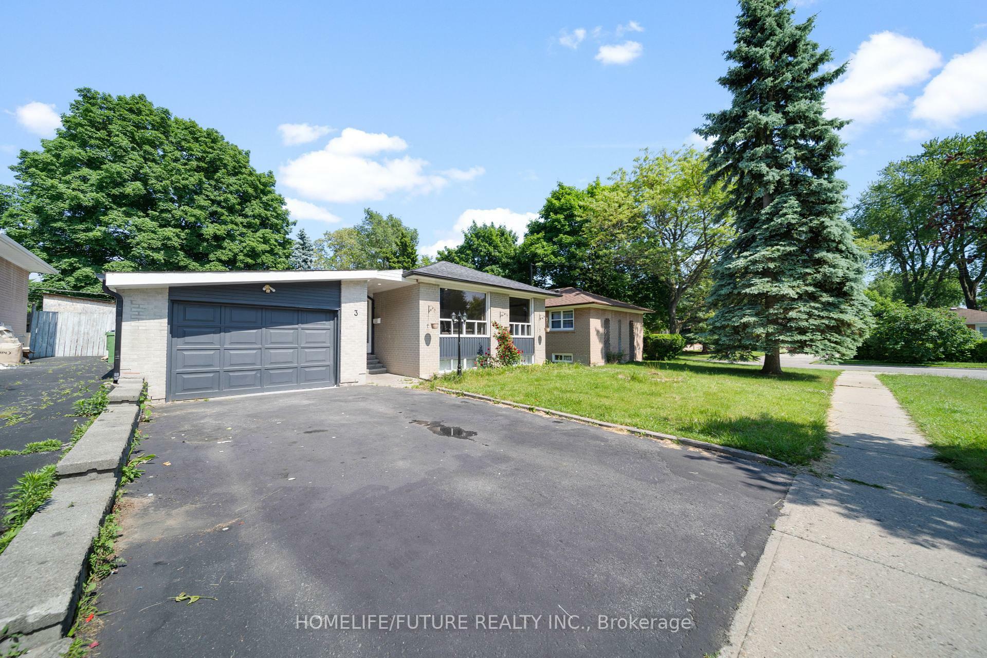 Photo de la propriété: 3 Valia Road ON M1E 3V9