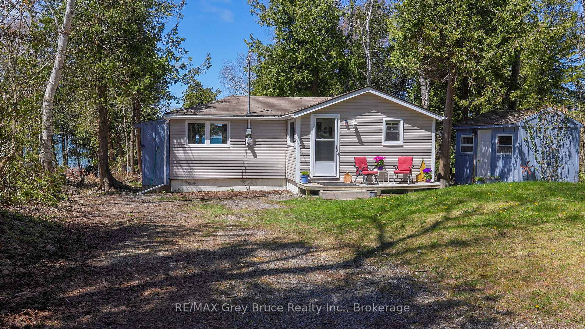 Property Photo:  725 Bruce Road 13 Road  ON N0H 2L0 