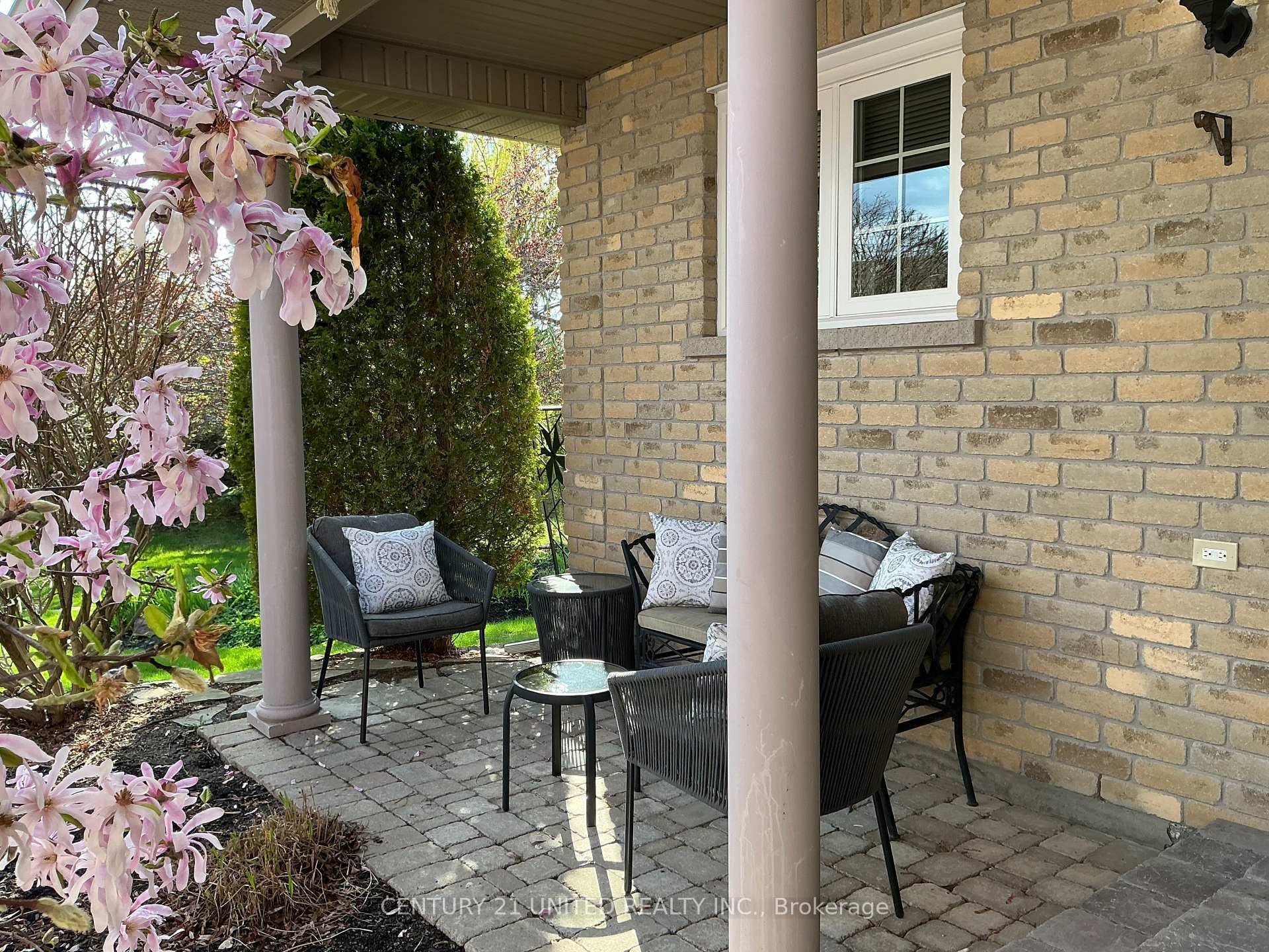 Property Photo: 227 Carnegie Avenue 4 ON K9L 0B3