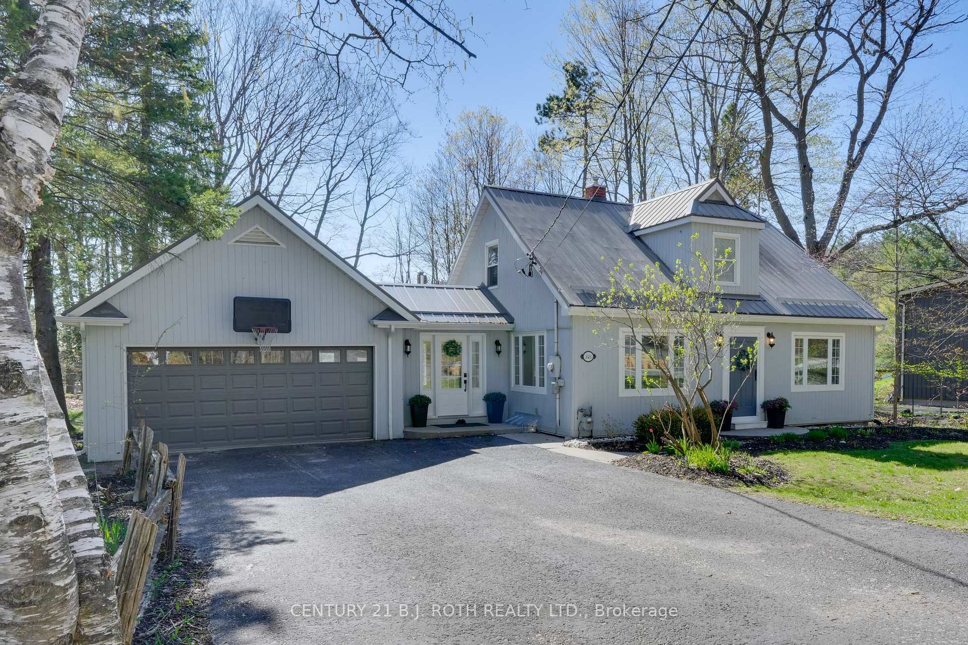Property Photo: 88 Finlay Mill Road ON L9X 0L6