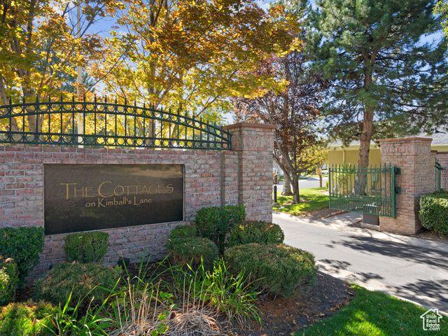 Property Photo: 11834 S Cottage View Ln 8 UT 84020