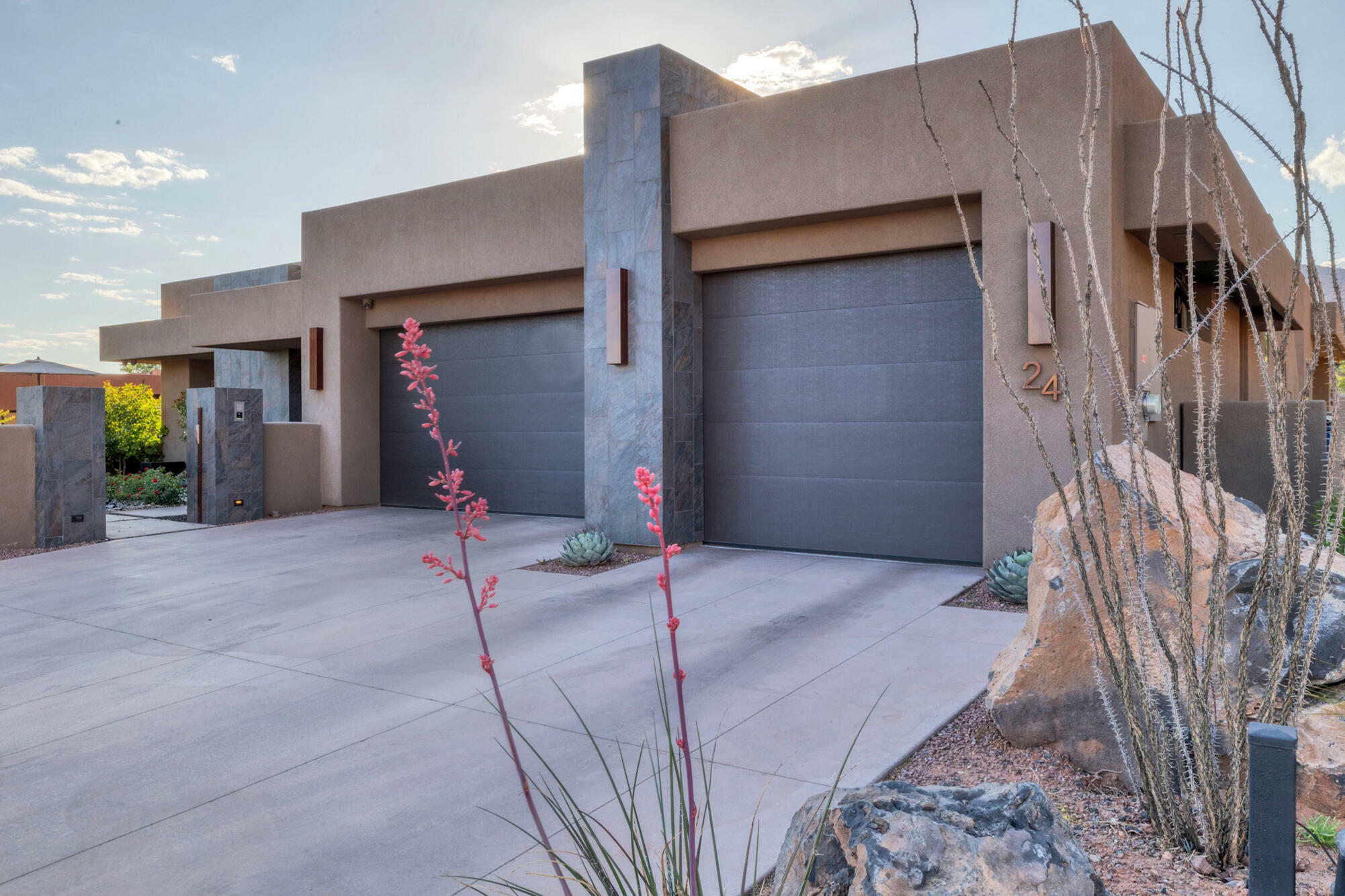 Property Photo: 1500 E Split Rock Dr #24 UT 84738