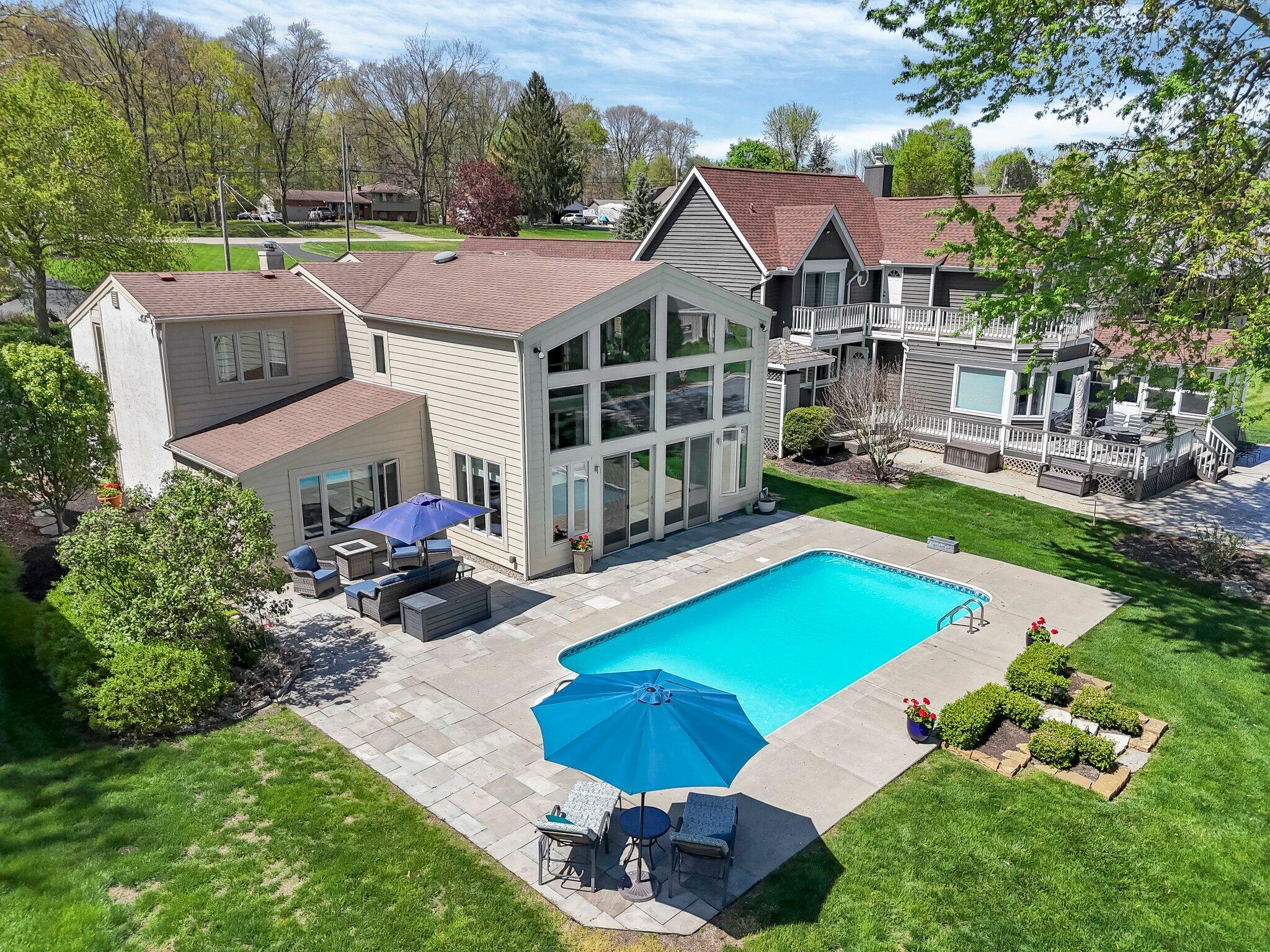 1395 Chickasaw  London OH 43140 photo