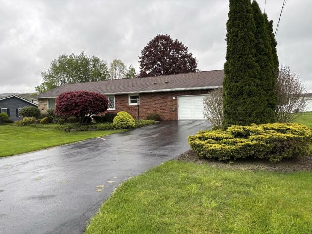 Property Photo: 7 Hyatt Drive PA 16365