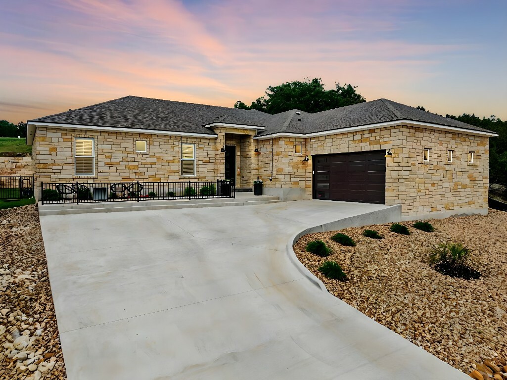 Property Photo: