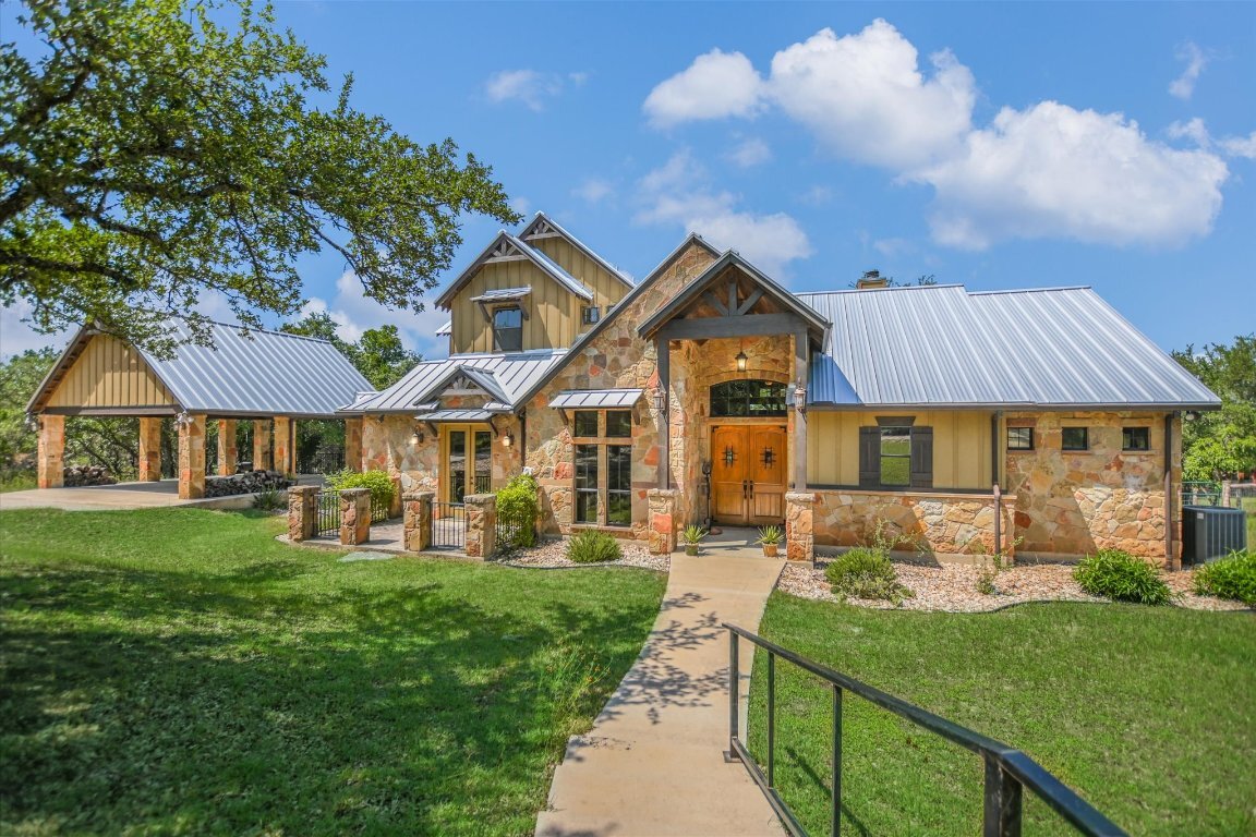 Property Photo: 1150 Windmill Run TX 78676