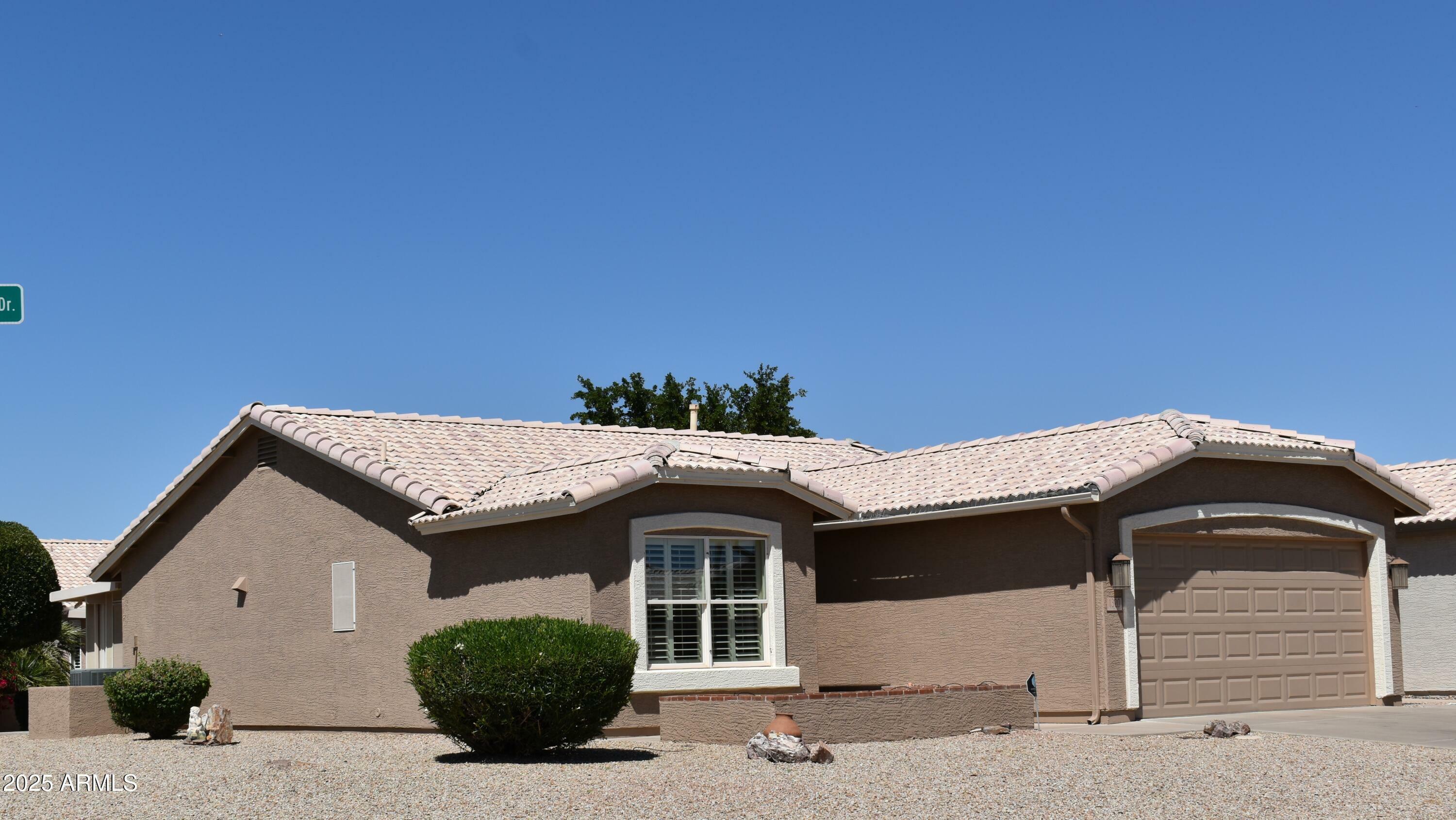 Property Photo: 1320 E Bellerive Drive AZ 85249