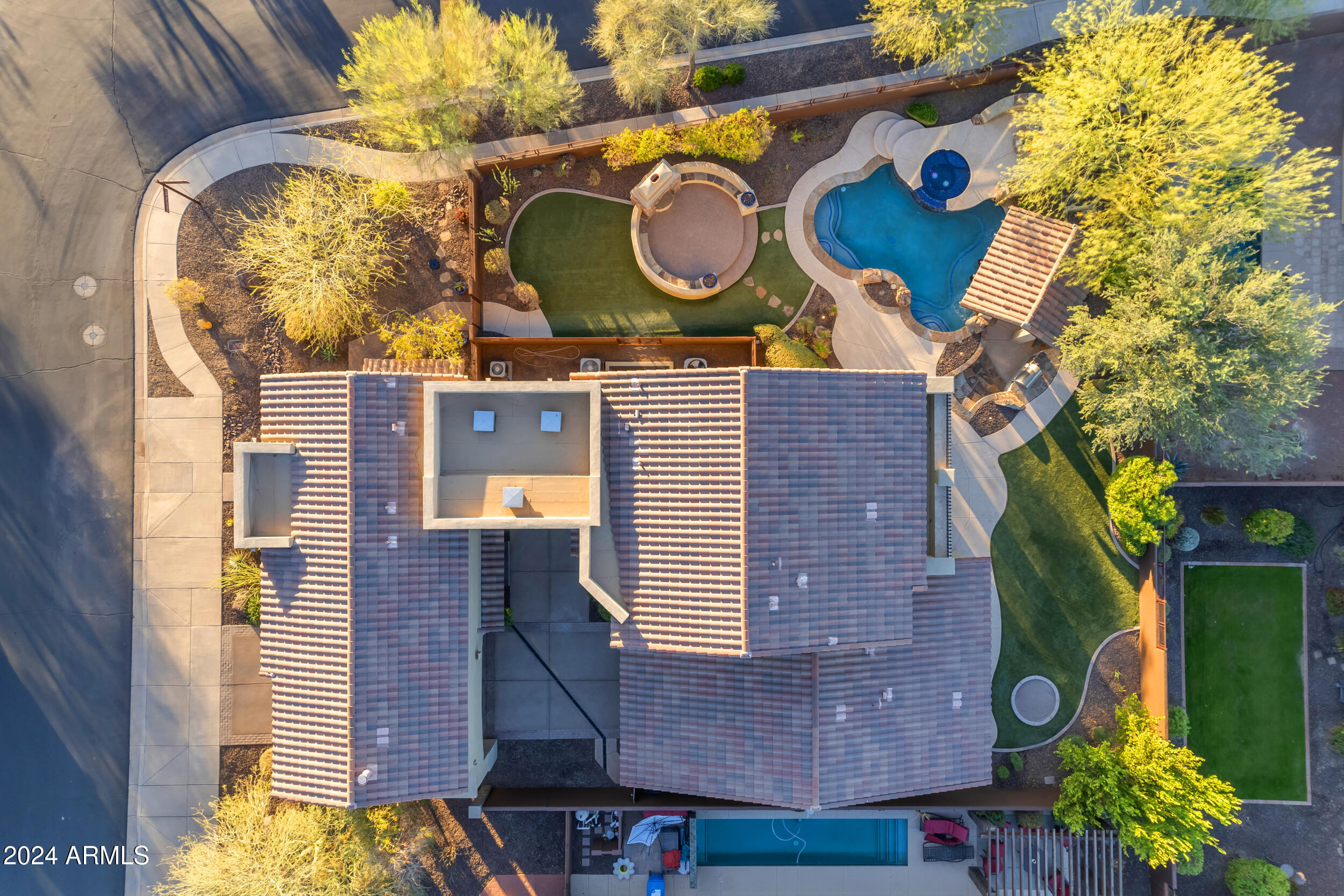Property Photo: 2322 E Samantha Way AZ 85042