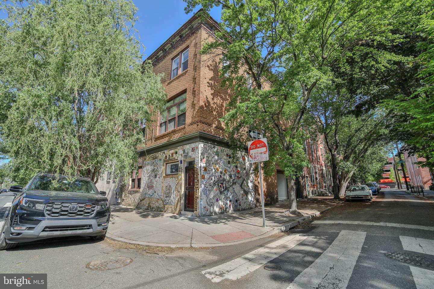 Property Photo: 1035 Bainbridge Street 37 B PA 19147