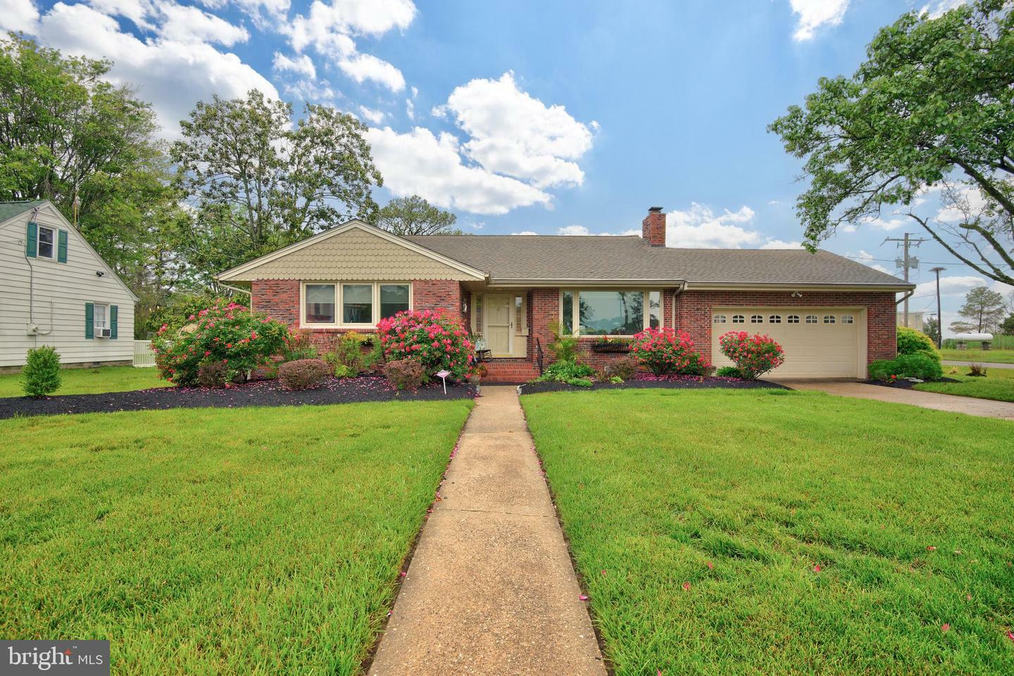 Property Photo: 1 Somerset Avenue MD 21613