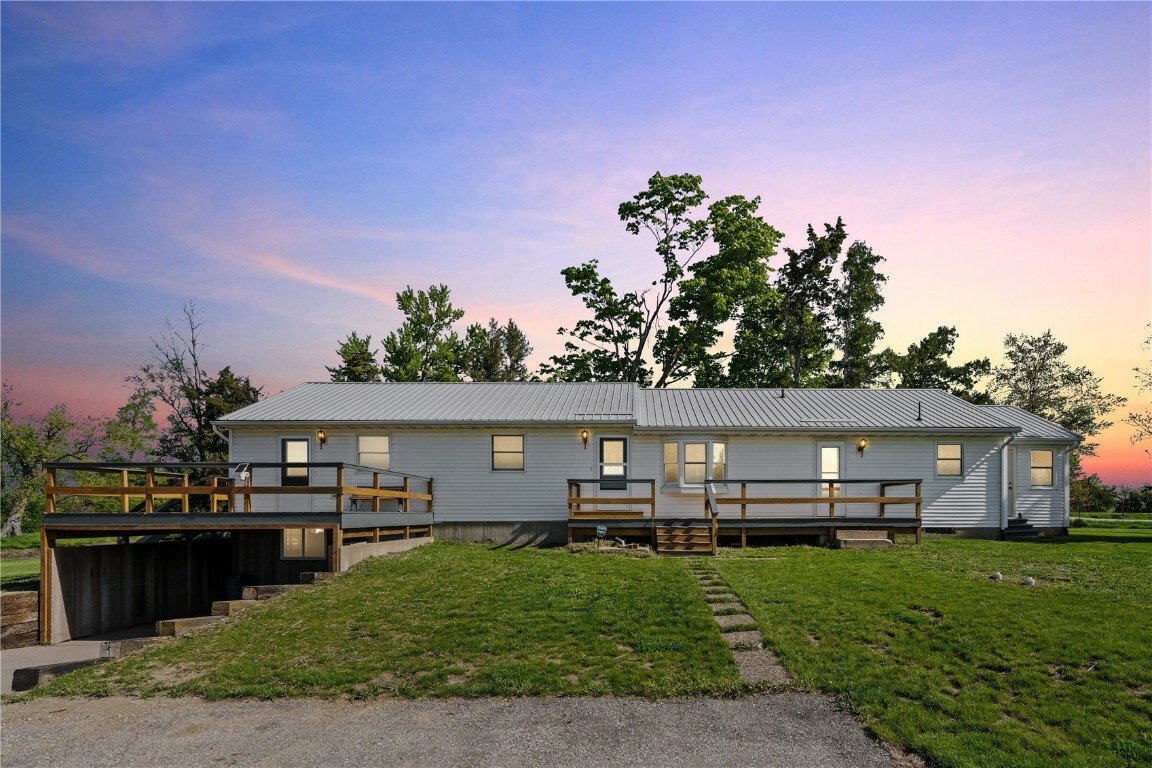 6119 28th Ave Dr  Vinton IA 52349 photo