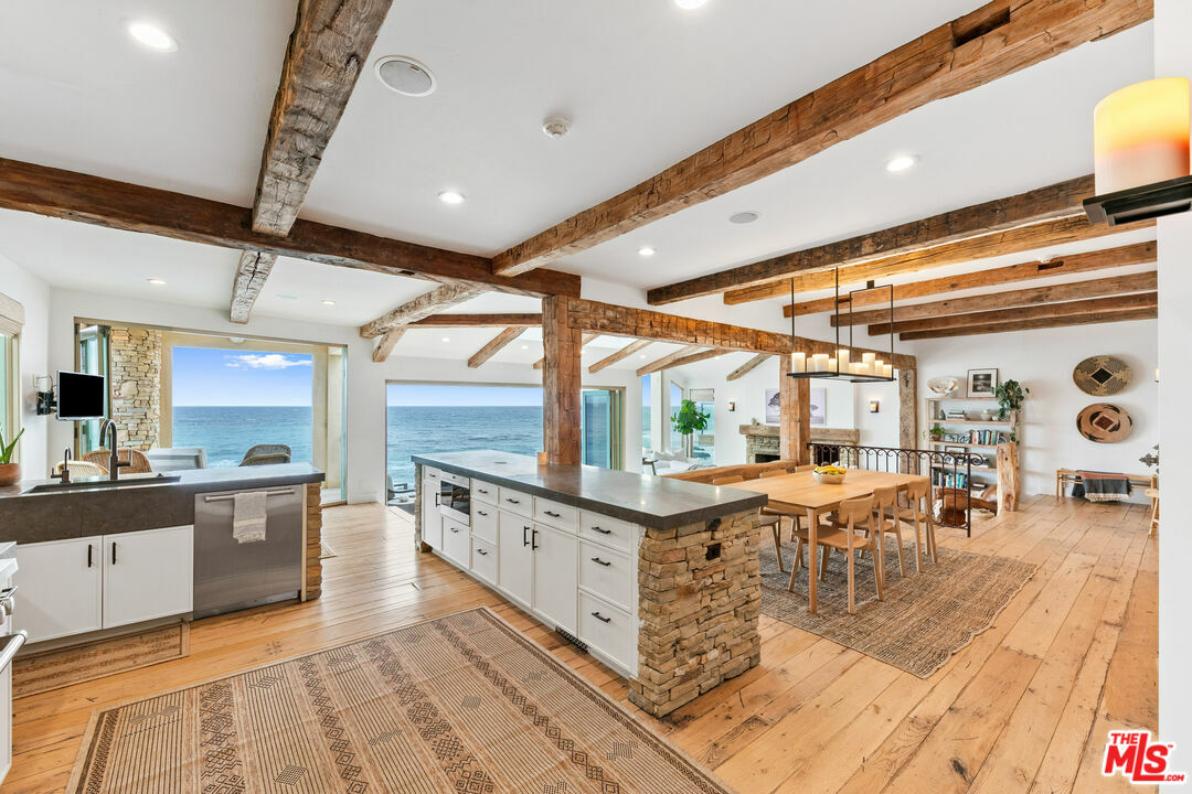 Property Photo: 24920 Malibu Rd CA 90265