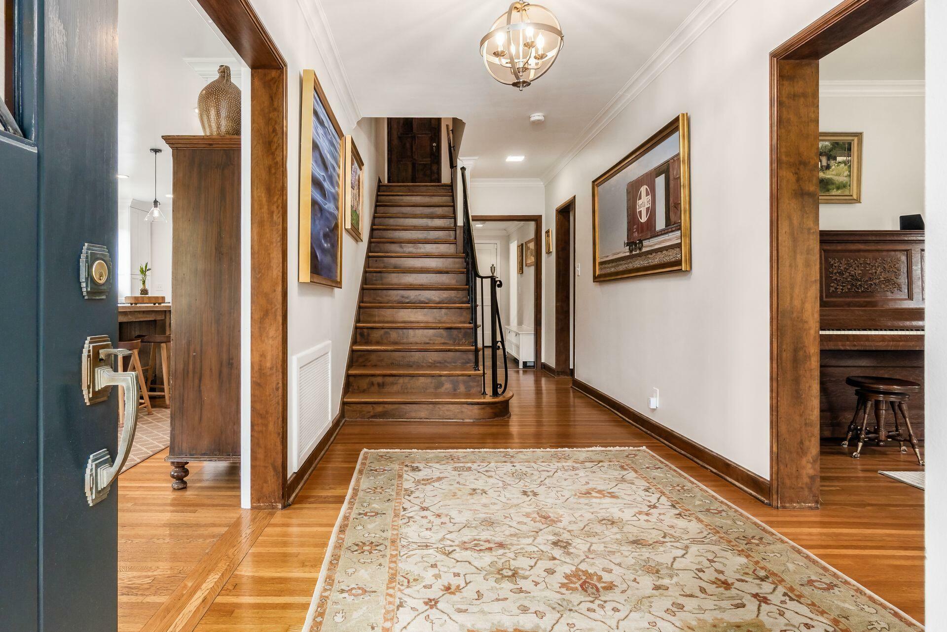 Property Photo: 104 S Columbia Avenue OH 43209
