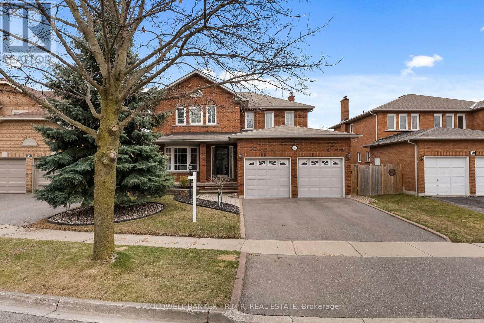 Property Photo: 36 Falstaff Crescent ON L1R 1W3