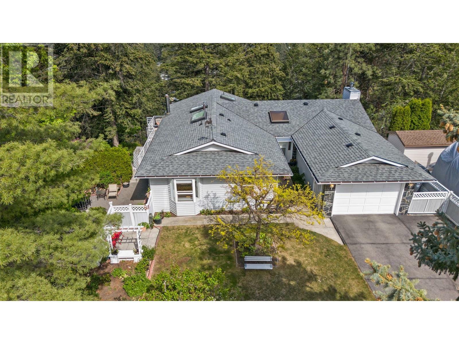 Property Photo: 3459 Parkview Court BC V4T 1B9