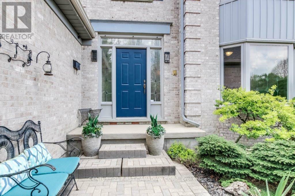 Property Photo: 31 Glenridge Crescent ON N6G 4W5