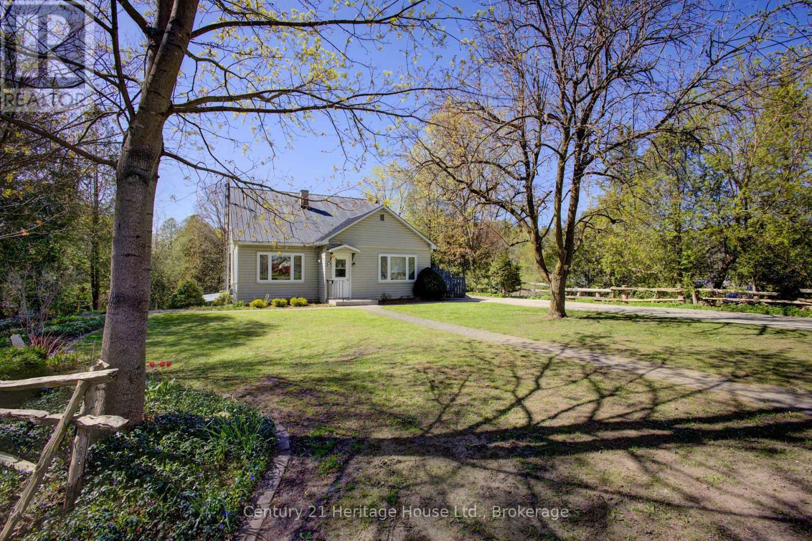 Property Photo: 244 Albert Street North ON N0G 1R0