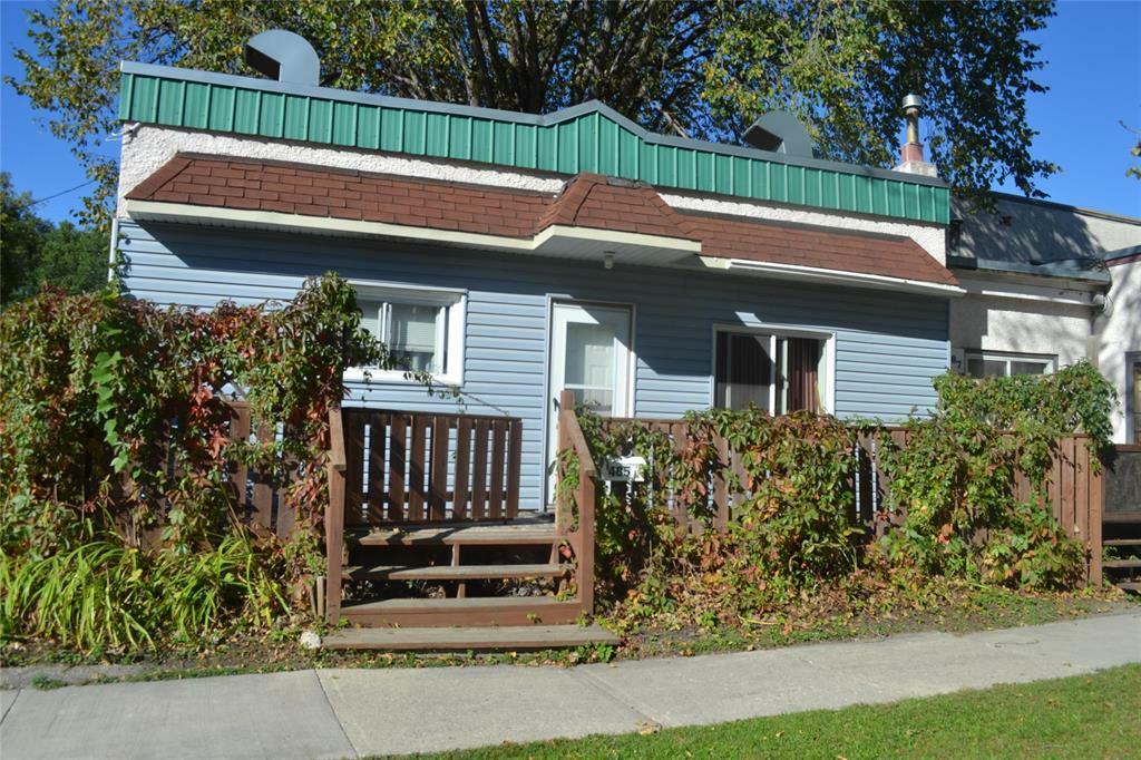 302 Hamel Avenue  Winnipeg MB R2H 0K9 photo