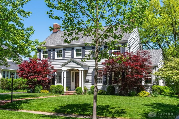 135 E Dixon Avenue  Oakwood OH 45419 photo