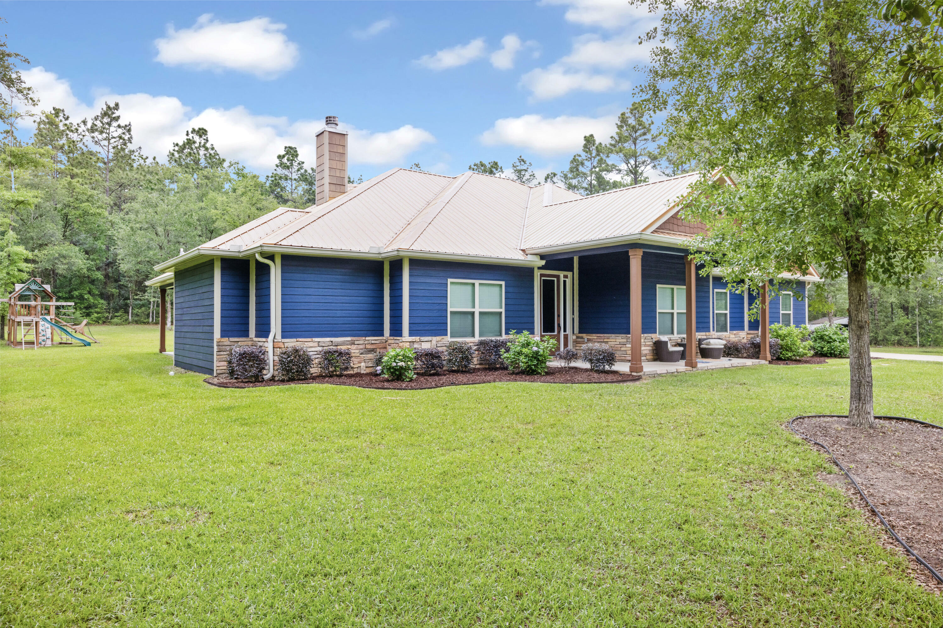 Property Photo:  3160 Haylee Lane  FL 32539 