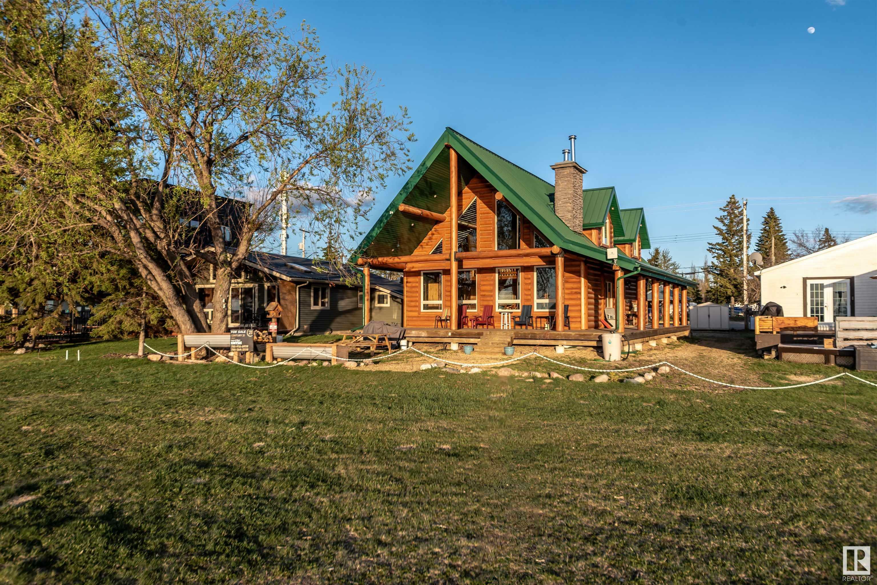 Property Photo: 4916 50 Avenue AB T0E 0A0