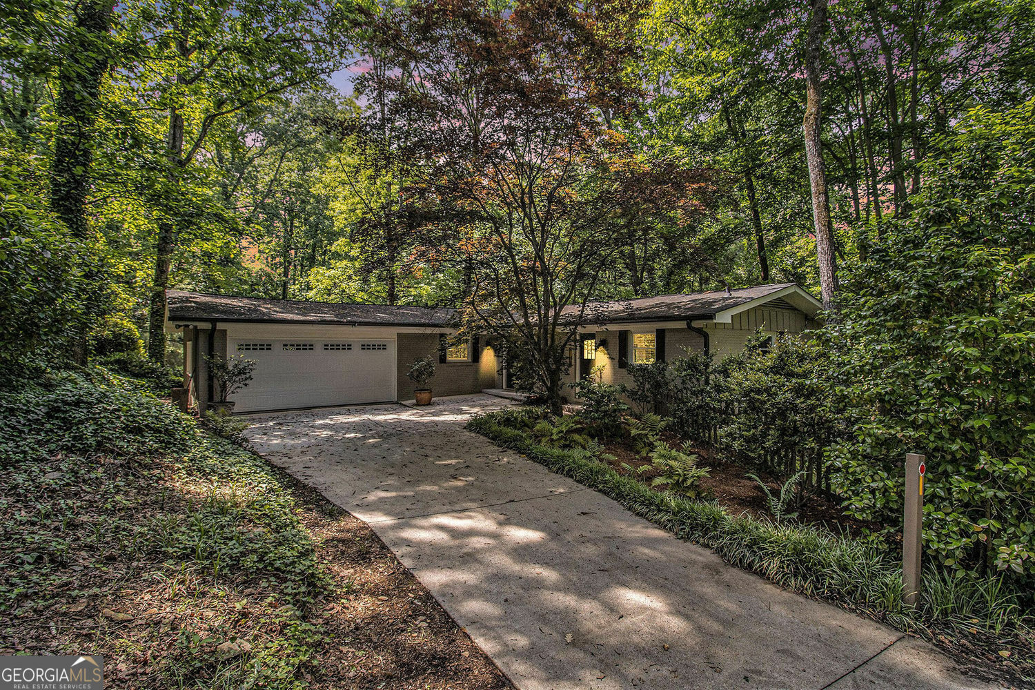 Property Photo: 6590 Williamson Drive NE GA 30328