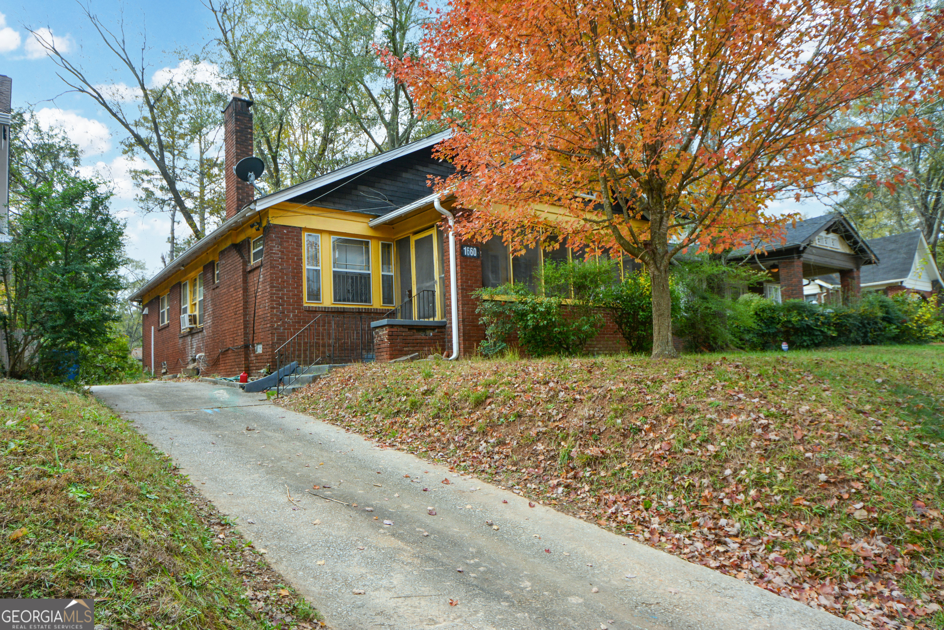 Property Photo: 1660 Rogers Avenue SW GA 30310