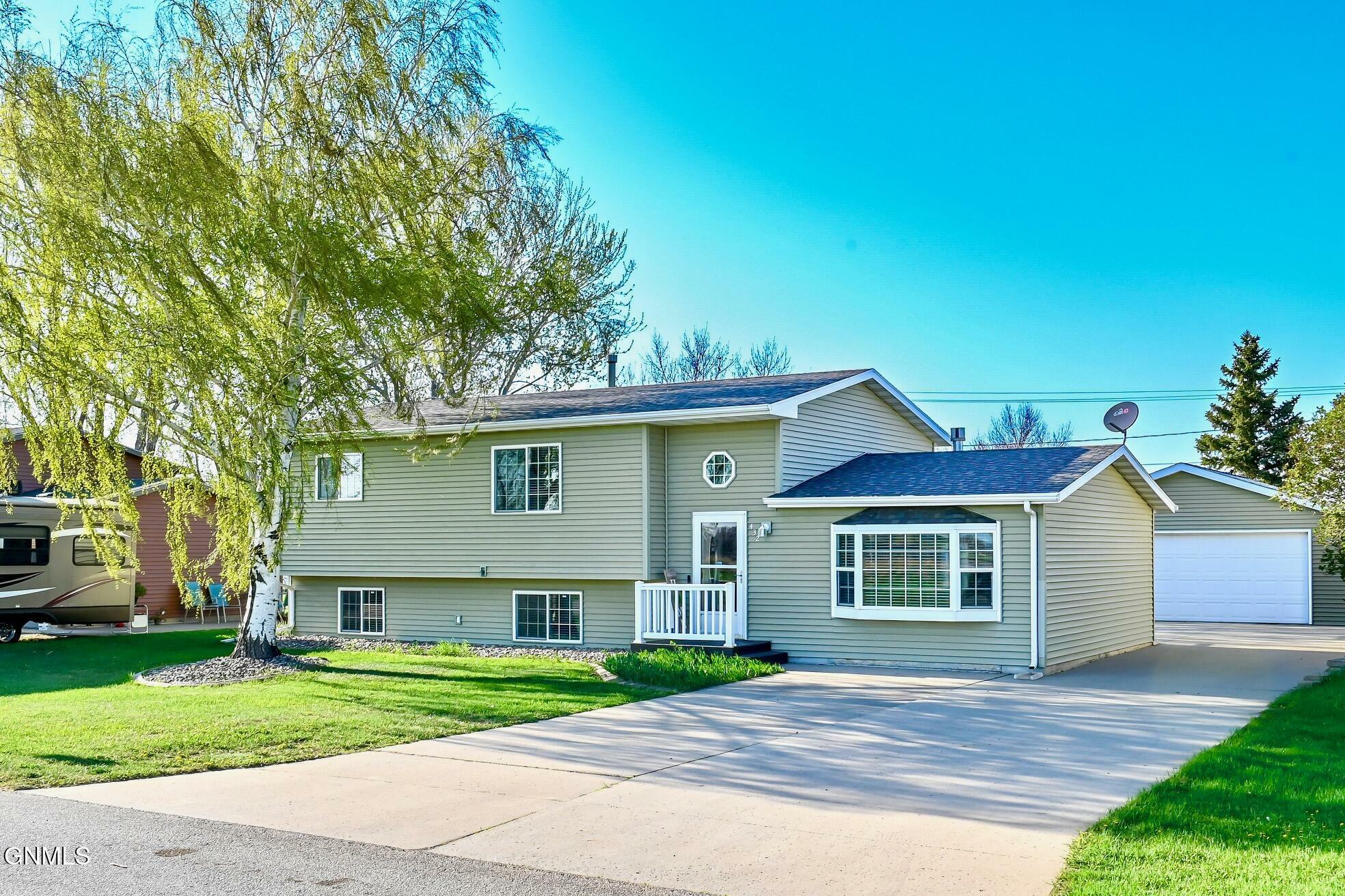 Property Photo: 432 2nd Street NE ND 58785
