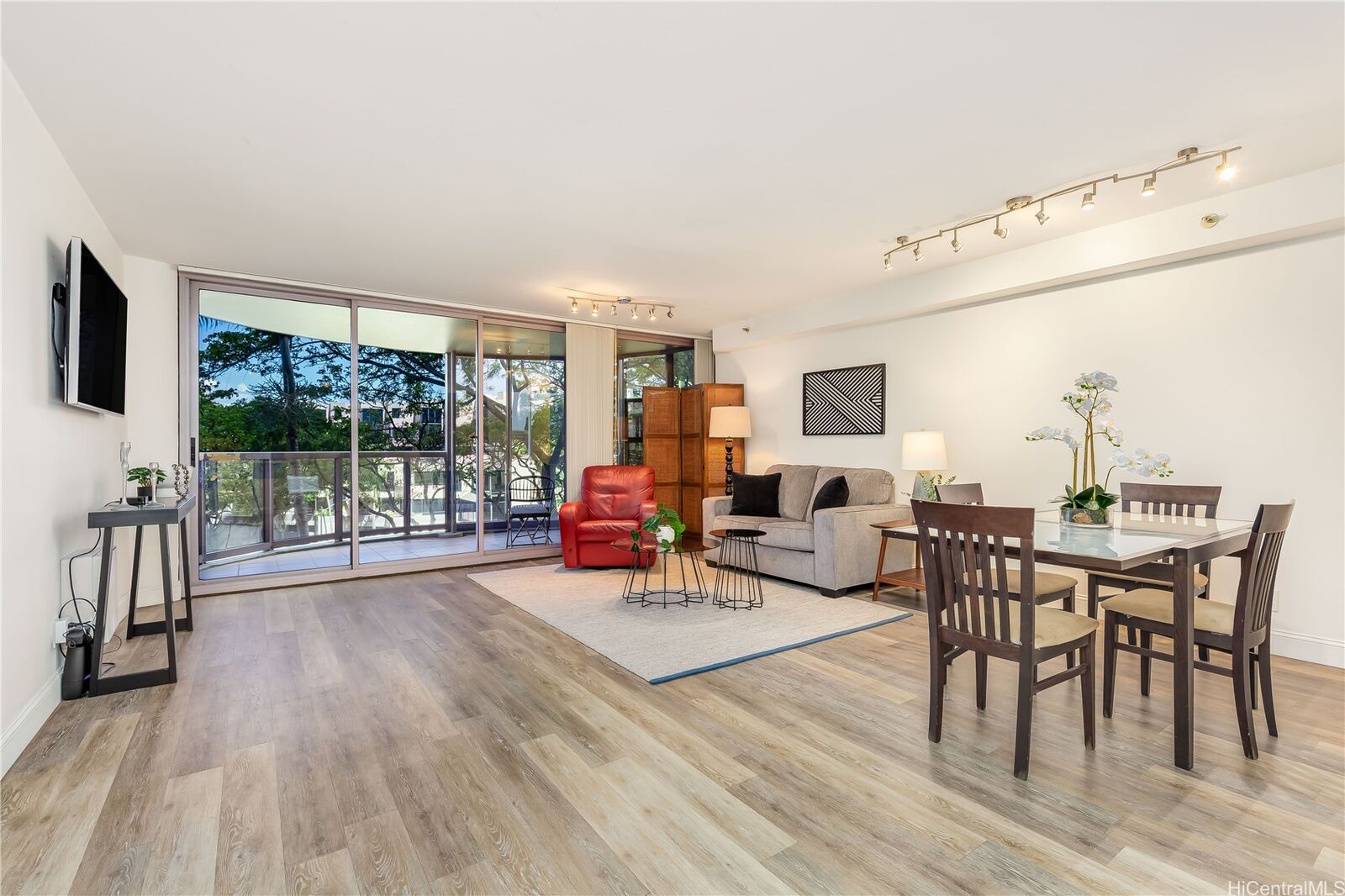 Property Photo:  425 South Street 403  HI 96813 