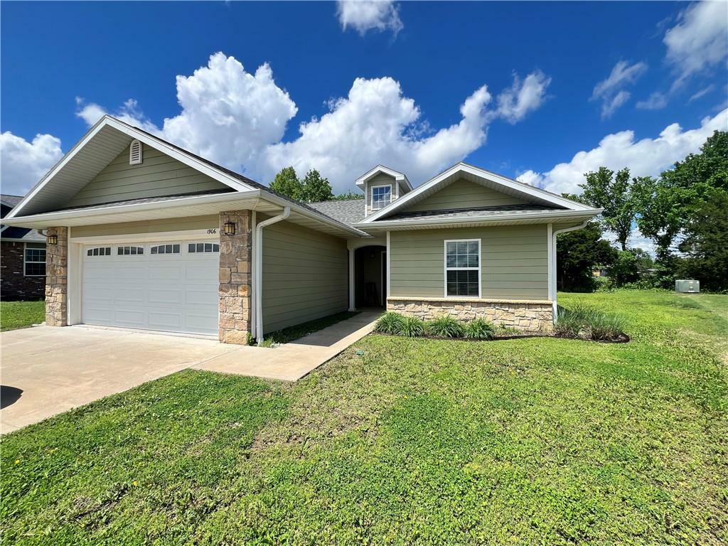 1906 Bradley Court  Independence KS 67301 photo