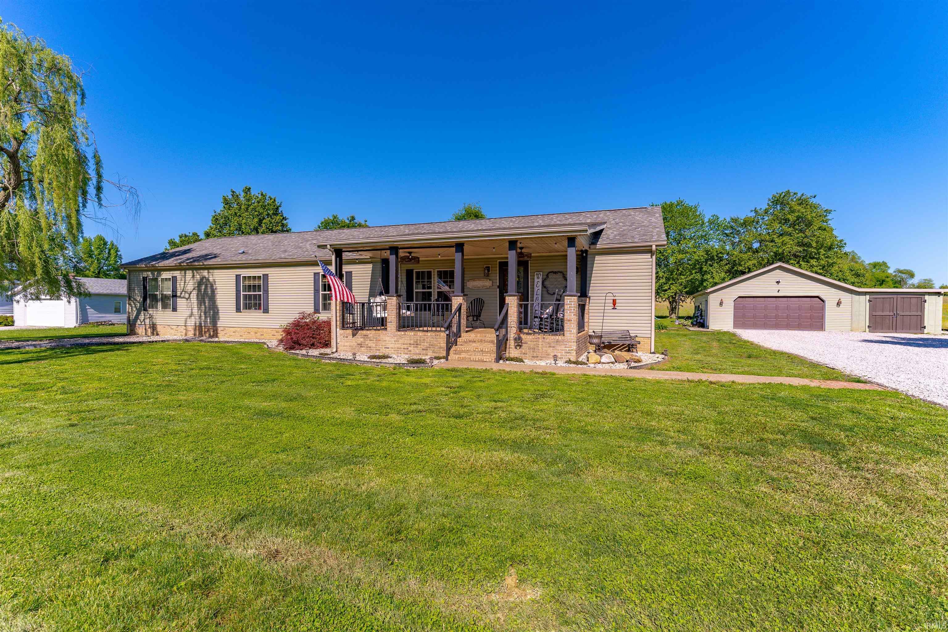 Property Photo: 1853 S County Road 400 W Road IN 47635