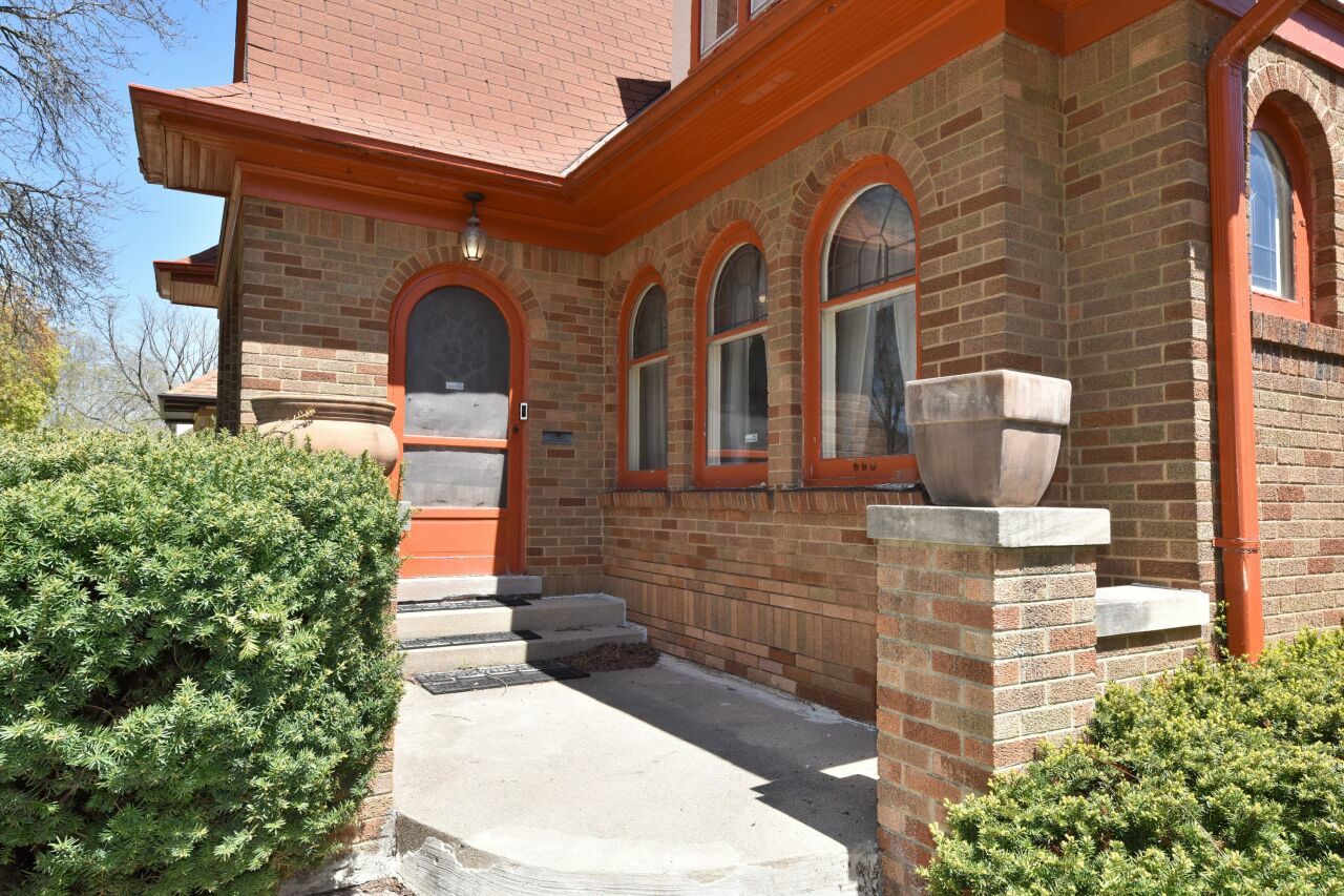3434 N 45th St  Milwaukee WI 53216 photo