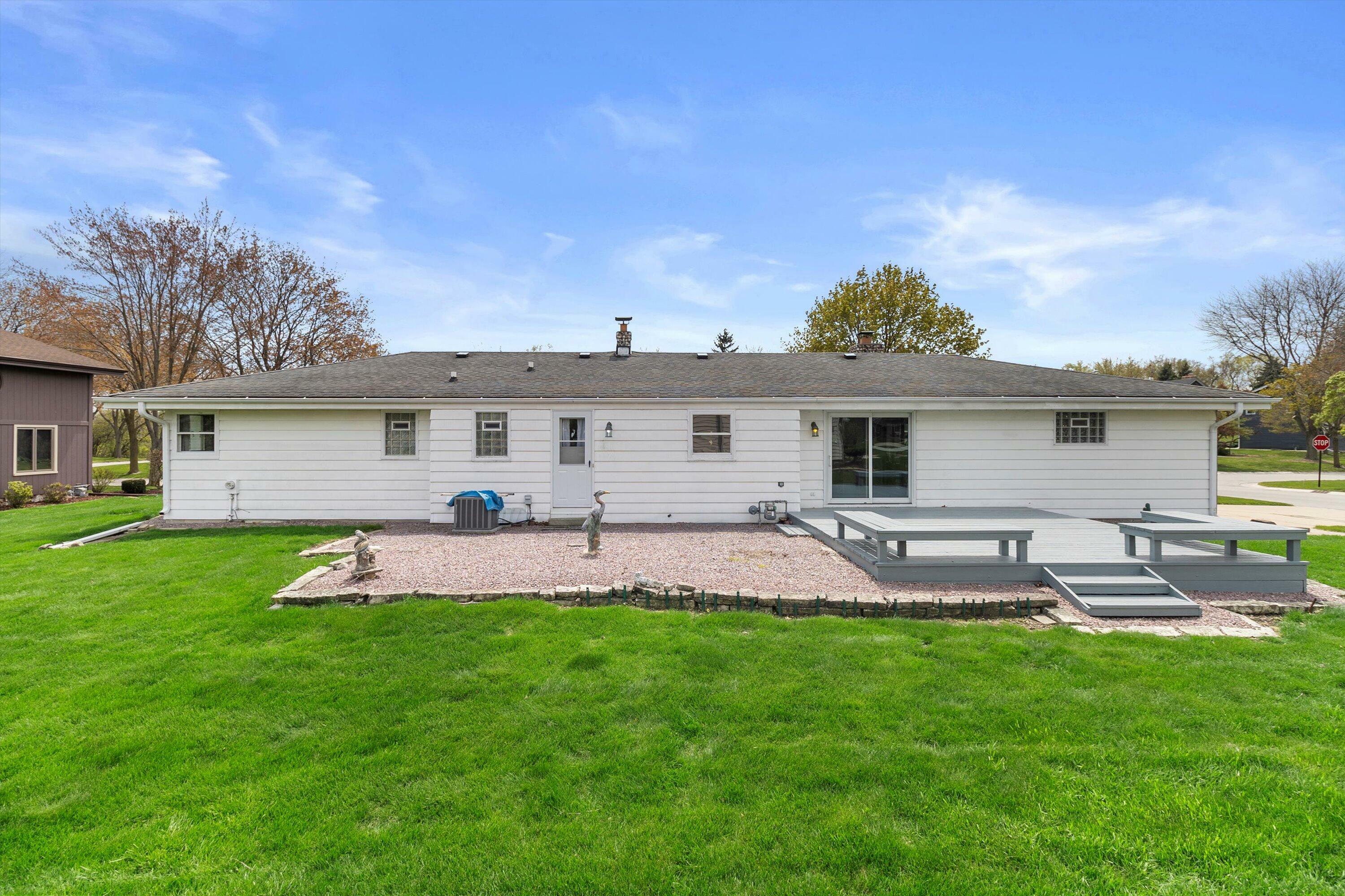 Property Photo: 7940 W Coventry Dr WI 53132