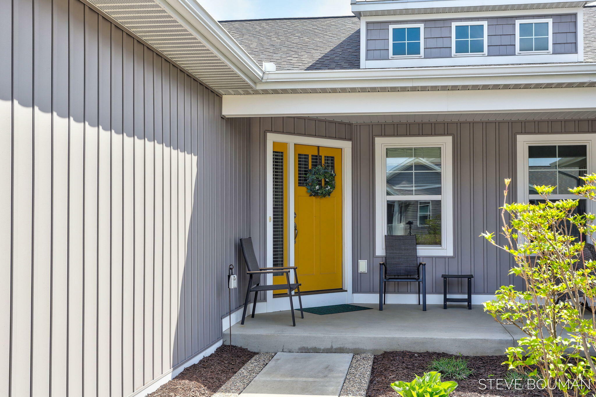 Property Photo: 562 Riverbank Circle MI 49464