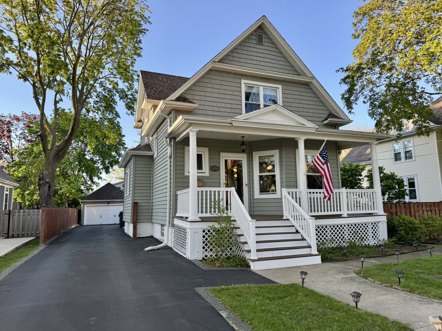 Property Photo: 408 W Campbell Street IL 60005
